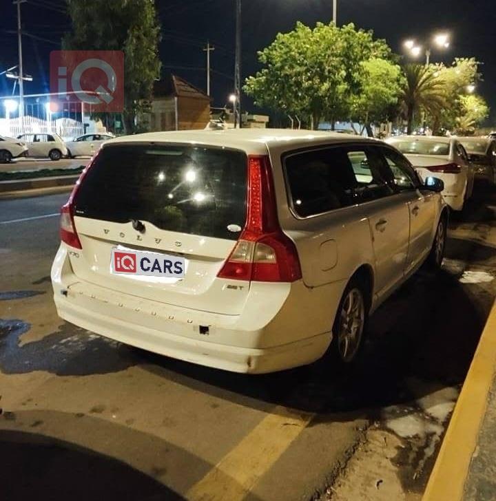 فولفو V70